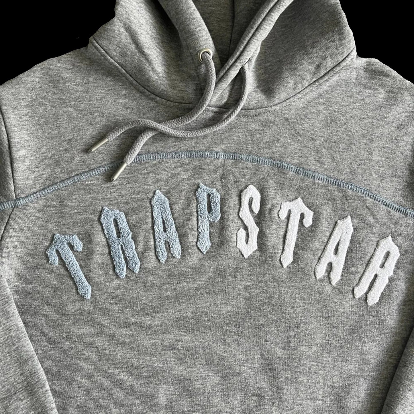 TRAPSTAR IRONGATE CHENILLE ARCH HOODED TRACKSUIT (GREY/ICE BLUE)