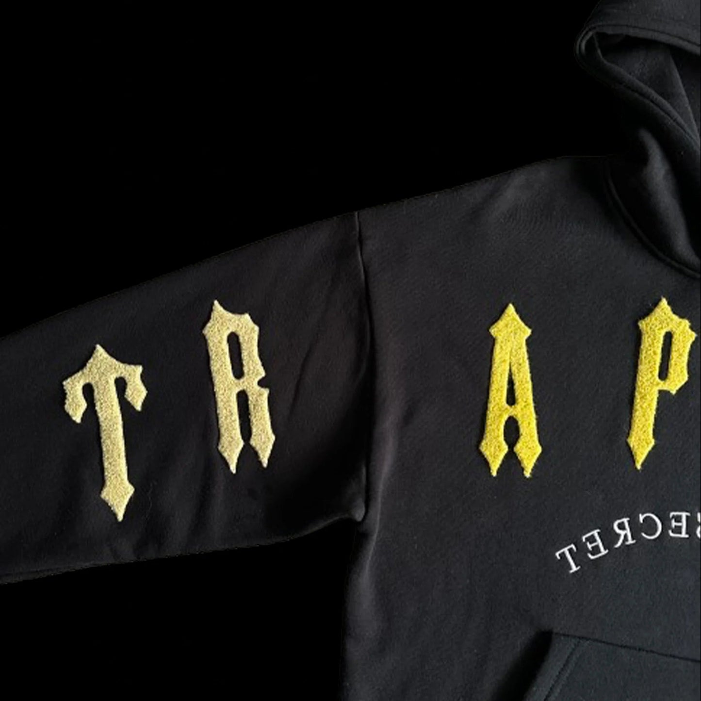 TRAPSTAR IRONGATE ARCH CHENILLE 2.0 TRACKSUIT (BLACK/YELLOW)