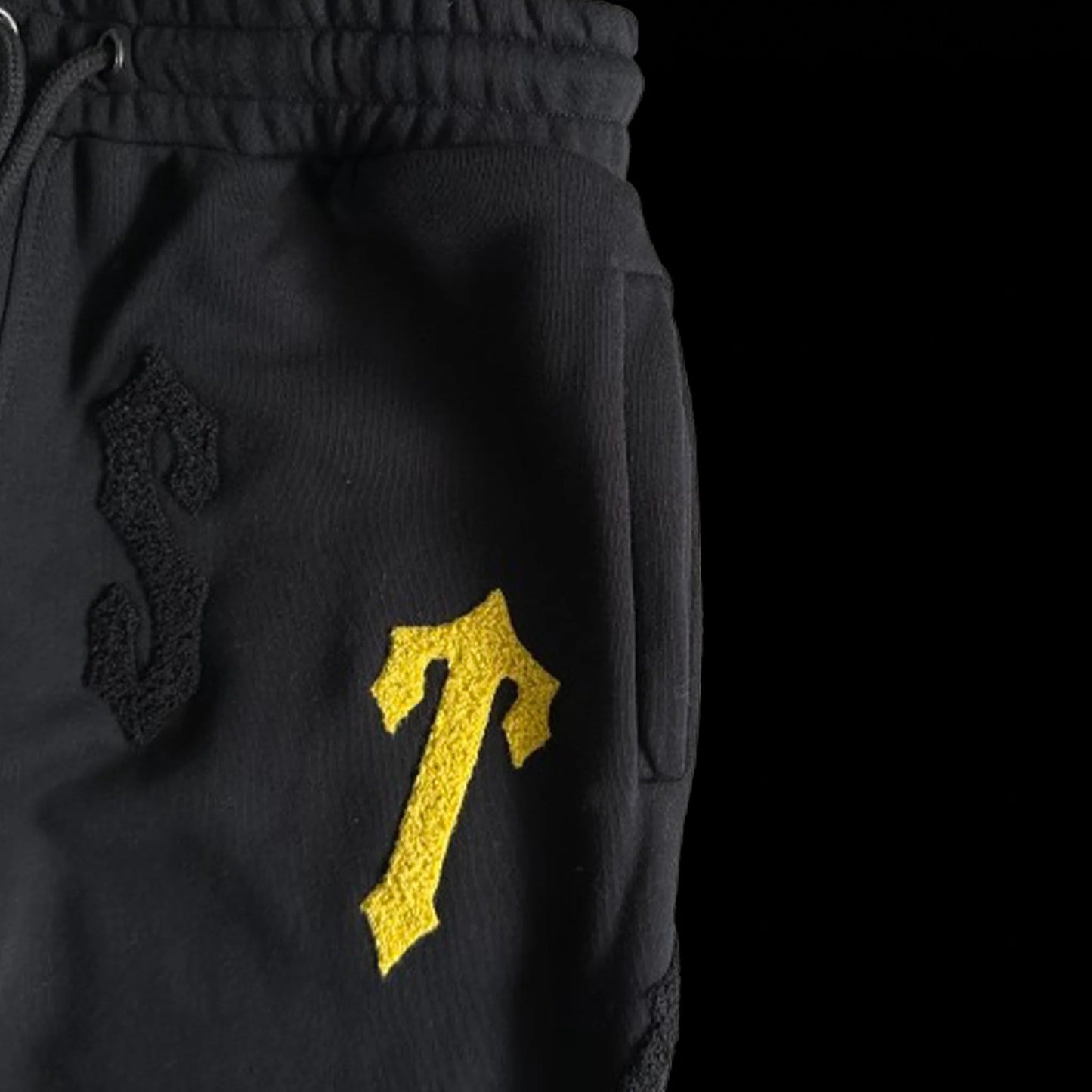 TRAPSTAR IRONGATE ARCH CHENILLE 2.0 TRACKSUIT (BLACK/YELLOW)