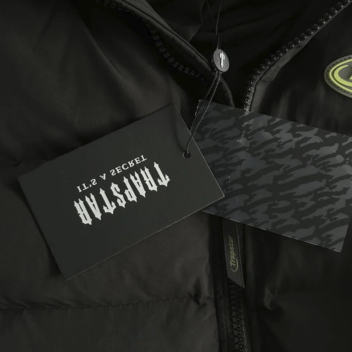 TRAPSTAR HYPERDRIVE DETACHABLE HOODED PUFFER JACKET (BLACK/LIME GREEN)