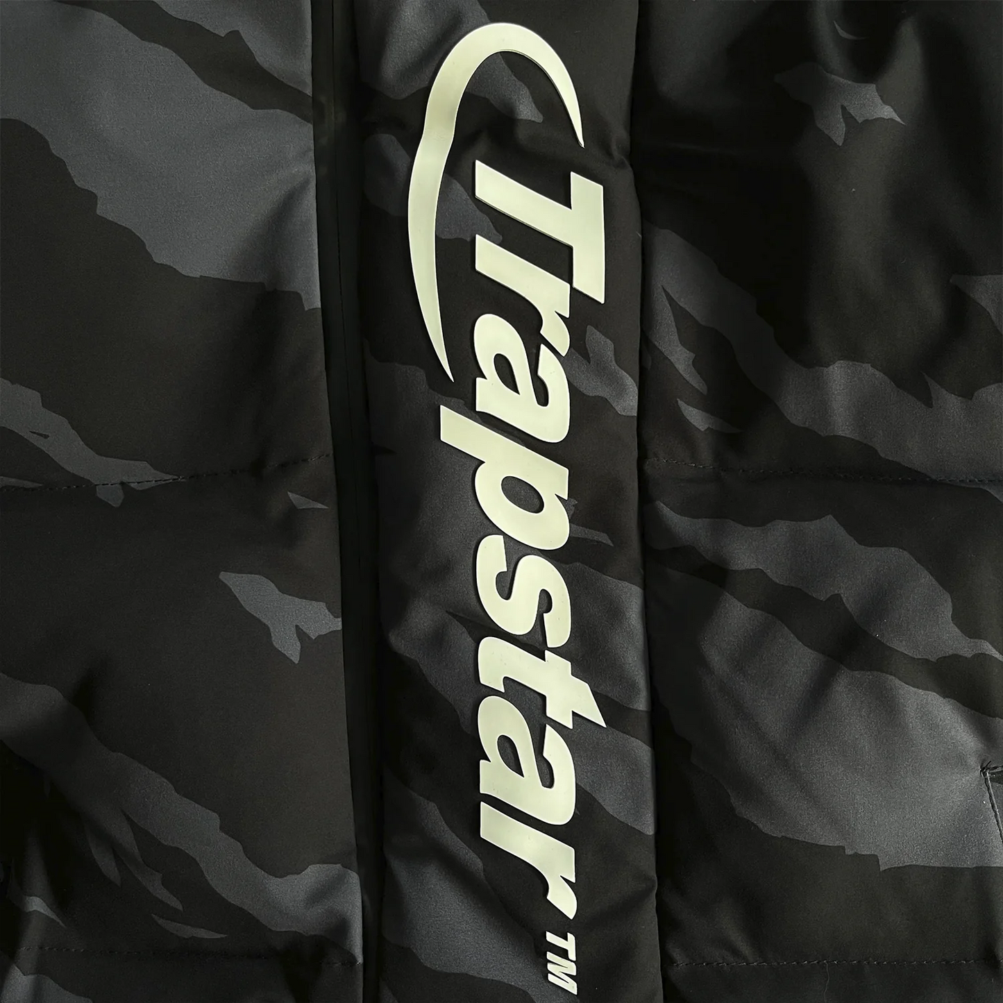 TRAPSTAR HYPERDRIVE TECHNICAL PUFFER (GREY CAMO)