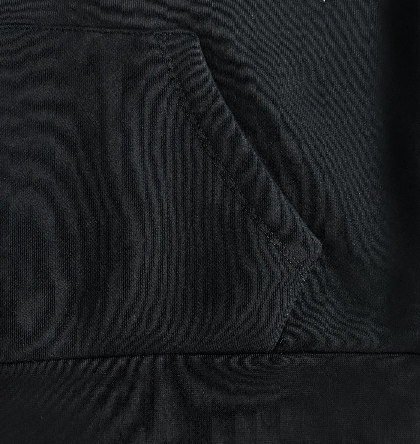 SYNA CREST PACK LOGO TRACKSUIT (BLACK)