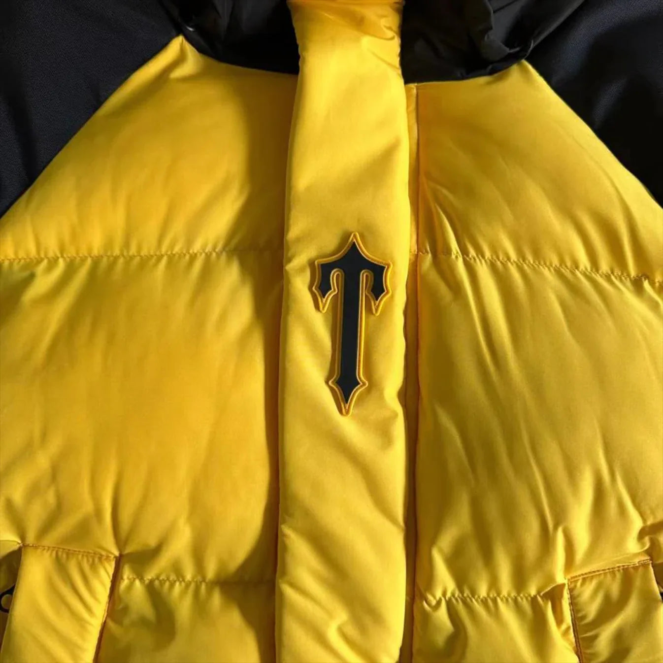 TRAPSTAR IRONGATE ARCH PUFFER AW23 (YELLOW/BLACK)